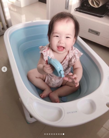 MARIHO寶寶感溫摺疊澡盆
